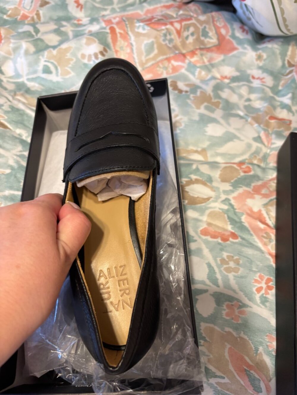 Shoes women naturalizer black leather loafers size 7M